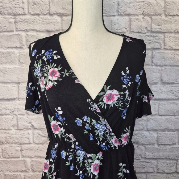 Torrid Dress Black Floral Cold Shoulder Wrap Surplice Vneck Flounced Hem Size  L - Picture 4 of 10